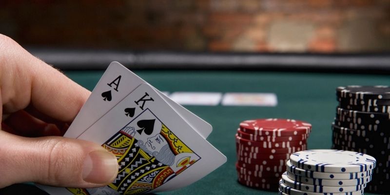 Porker Bùng Nổ Cảm Xúc – Trò Chơi Đỉnh Cao Tại ST666 4 Tích hợp chat và thống kê lịch sử chơi tại ST666